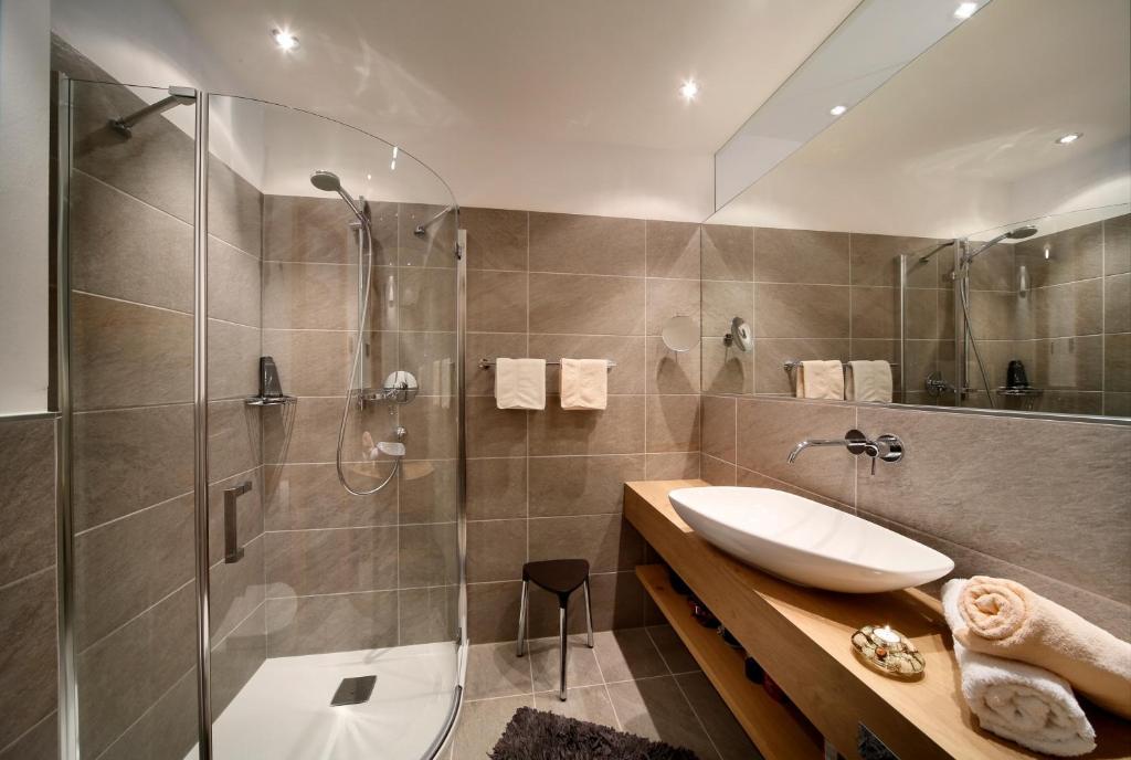 Appartement-Hotel Beatenhof Tirolo Room photo